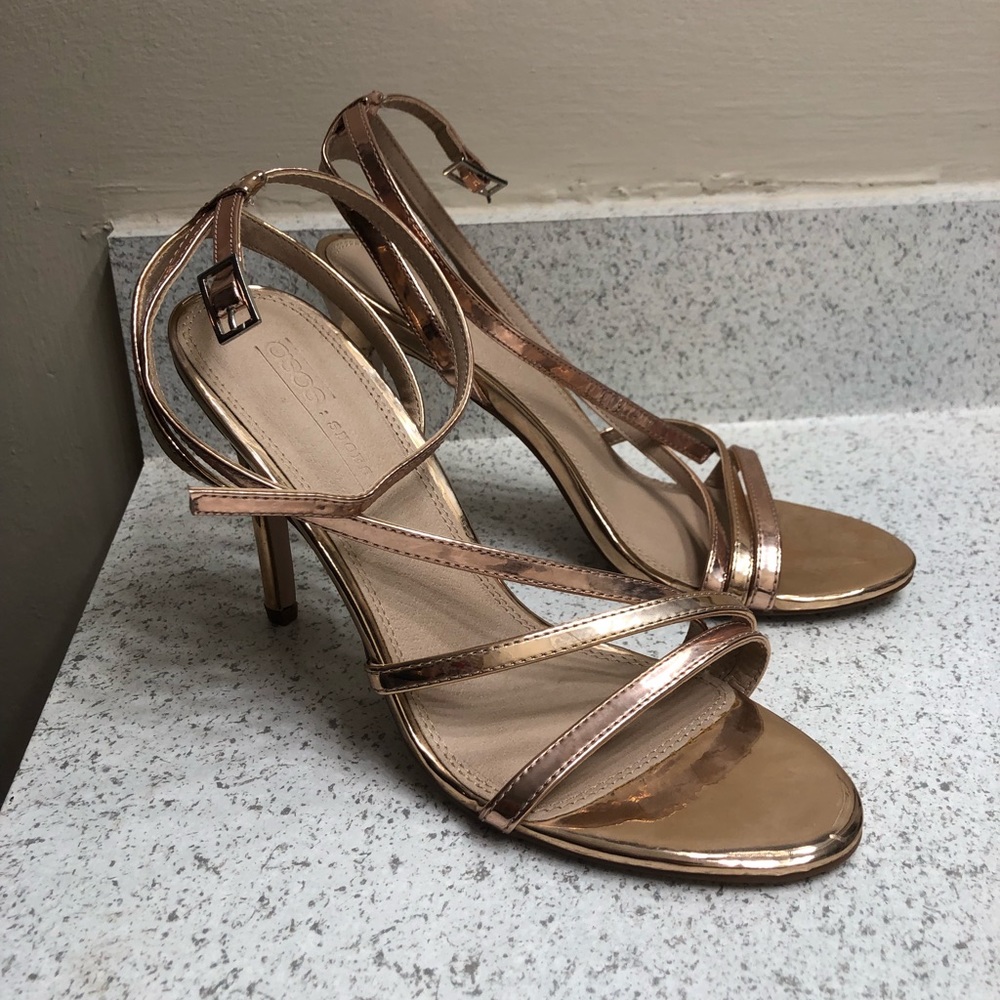 Sandals - Picture 3 of 4